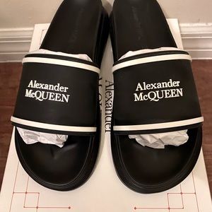 NIB Alexander McQueen Slides size 10